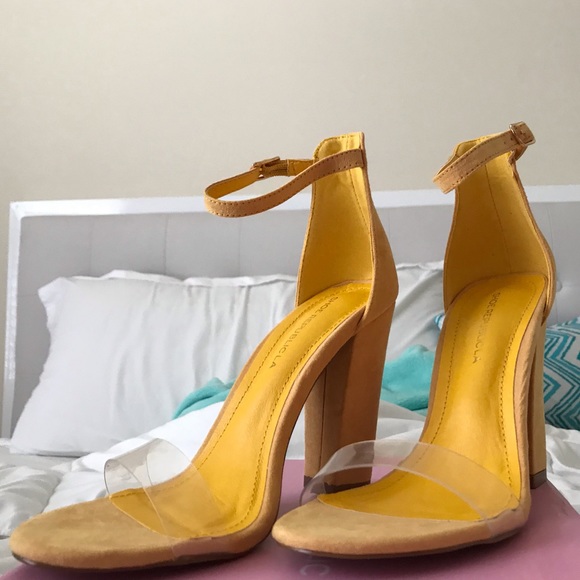 mustard heeled shoes